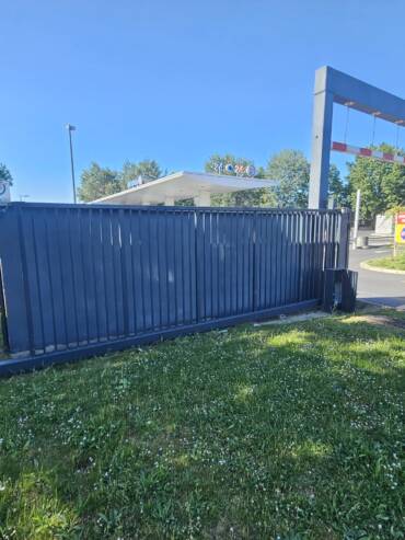 Installation Le portail coulissant Xpert Portail