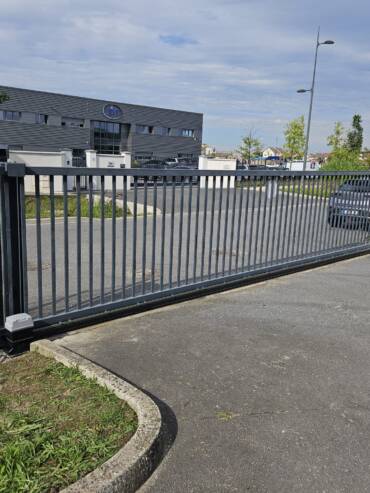 Installation Le portail coulissant Xpert Portail