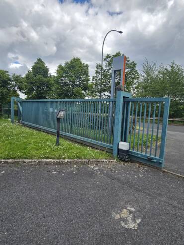 Installation Le portail coulissant Xpert Portail