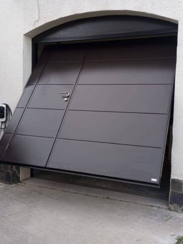 IMG20241118WAportail garage basculante XPERT PORTAI R001540001jpg_673ca969e4ec88.84711193