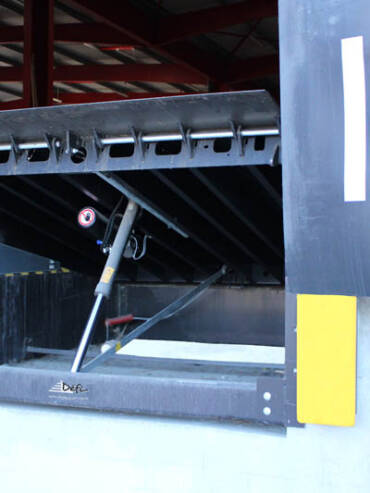 Niveleur de Quai 001