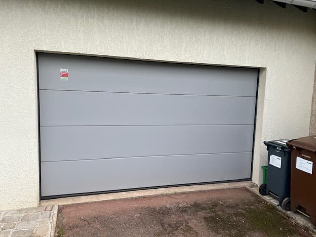 Porte Sectionnelle Résidentielle 001