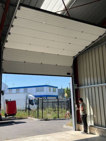 porte garage sectionnelle industrielle18