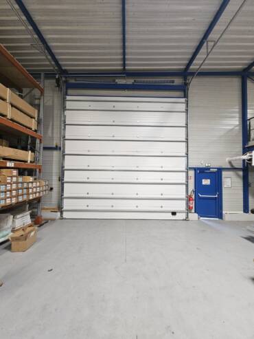 porte garage sectionnelle industrielle 01
