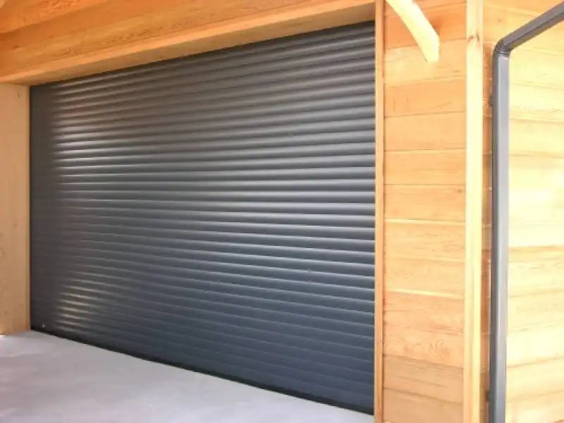 porte de garage enroulable résidentielle - Xpert Portail