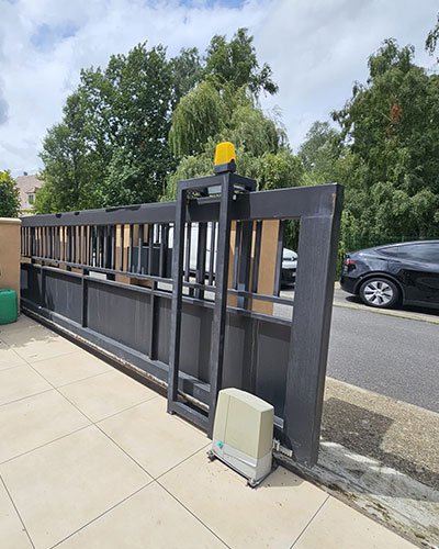 Installation Le portail coulissant Xpert Portail