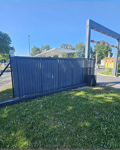 Installation Le portail coulissant Xpert Portail