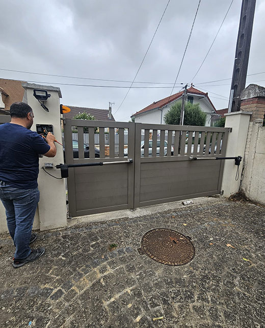 Installation Professionnelle et Maintenance Rapide Portail Battant résidentiel - Xpert Portail
