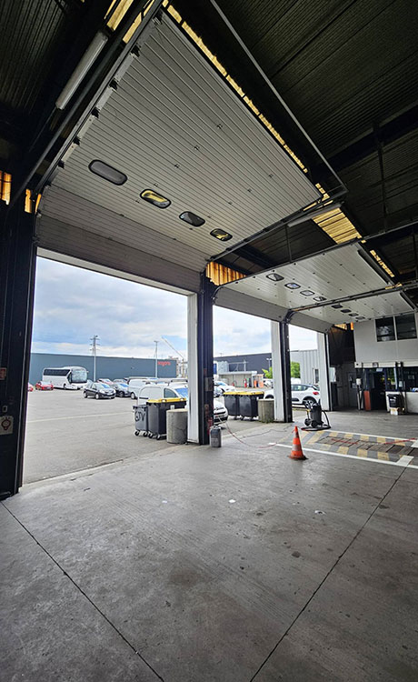 Leader Installation, Pose de Porte garage industriel - Xpert Portail