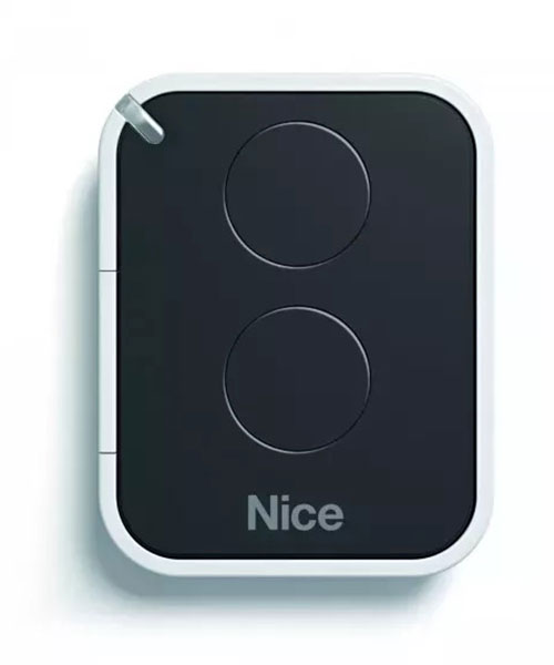 L'émetteur Nice Era ON2CE est une télécommande Nice 2 canaux à codage séquentiel et à mémorisation multiple pour commander à distance vos moteurs Nice de Portes Automatiques.