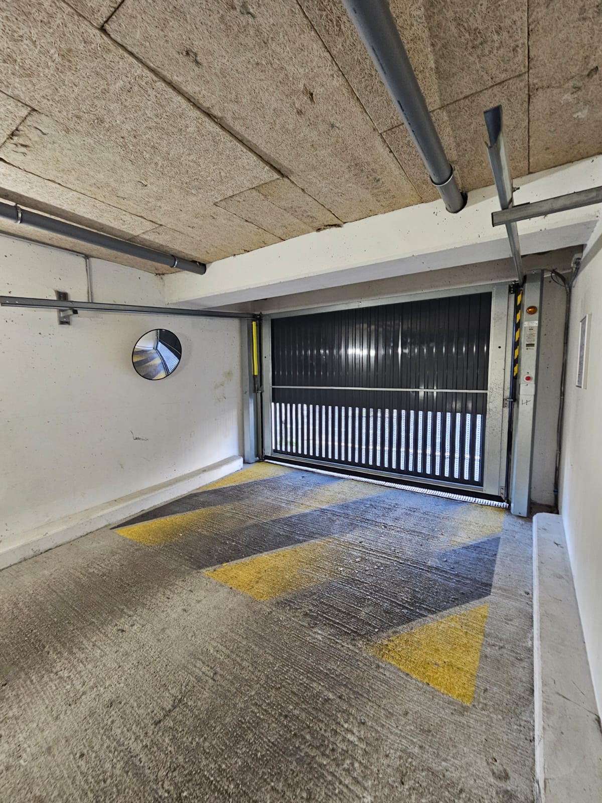 Porte de garage basculante industrielle - Xpert Portail