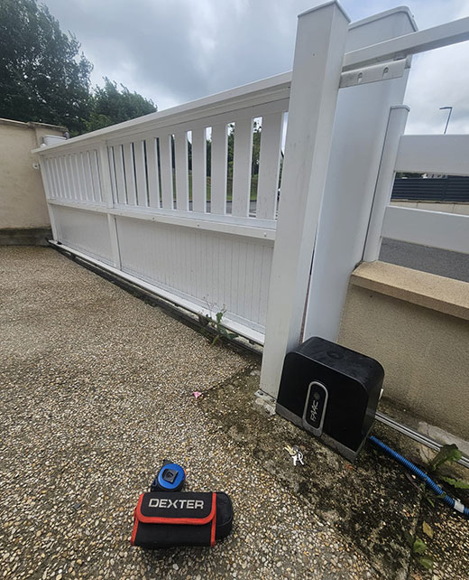 Service Portails Coulissants Résidentiels Installation Pro et Maintenance Rapide - Xpert Portail