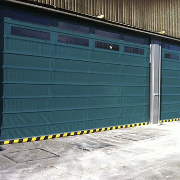 motoriser Porte Souple Industrielle : Installation, Dépannage et Maintenance - Xpert Portail