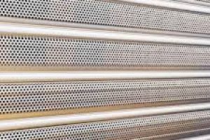 types de rideaux et grilles métalliques