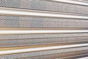 types de rideaux et grilles métalliques